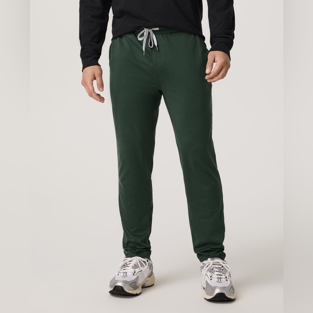 Vuori Men’s Spruce Heather Relaxed Pants,Ponto Performance Pant 30" Size XL